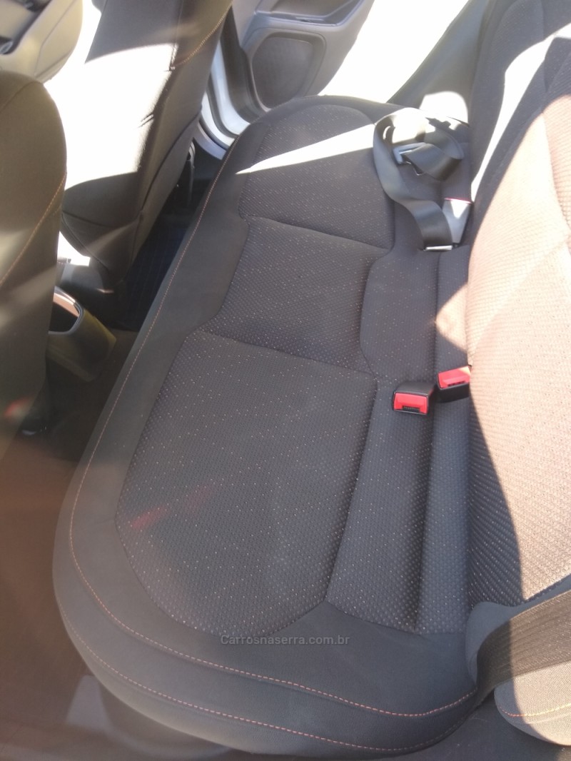 ONIX 1.4 MPFI LTZ 8V FLEX 4P MANUAL - 2015 - CAXIAS DO SUL