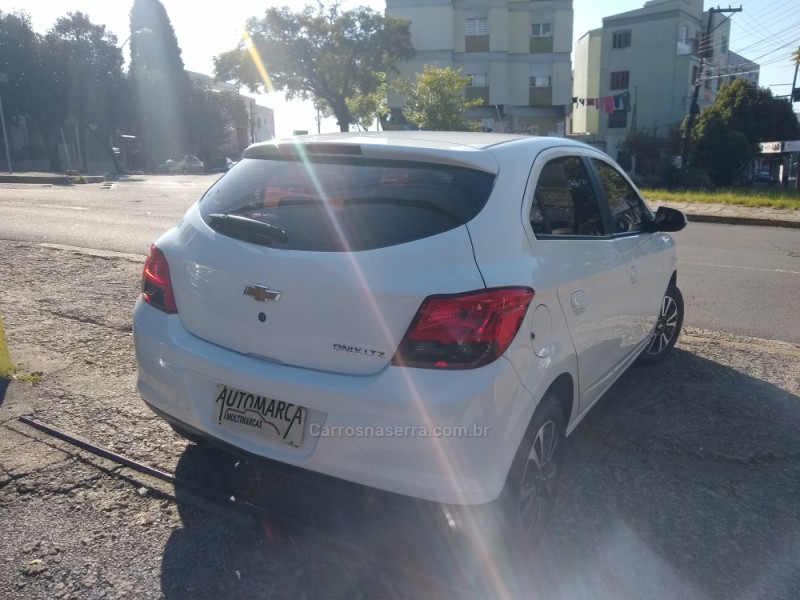 ONIX 1.4 MPFI LTZ 8V FLEX 4P MANUAL - 2015 - CAXIAS DO SUL