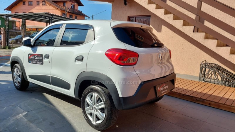 KWID 1.0 12V SCE FLEX ZEN MANUAL - 2022 - CANELA