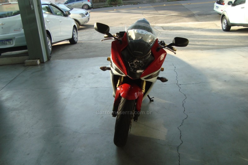 CB 600F  - 2013 - FLORES DA CUNHA