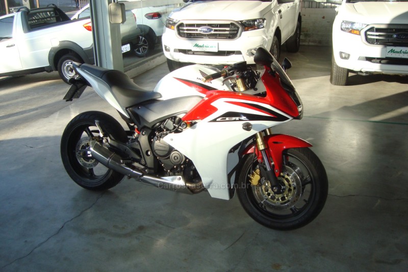 cb 600f  2013 flores da cunha