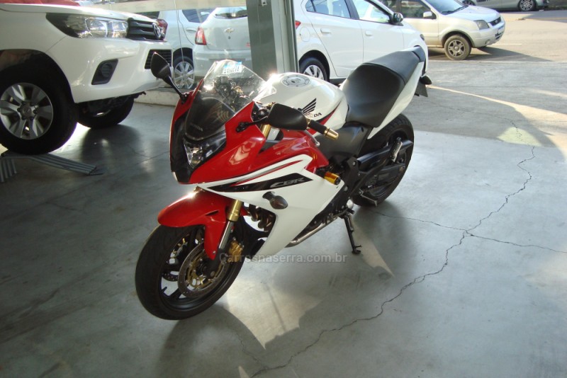 CB 600F  - 2013 - FLORES DA CUNHA