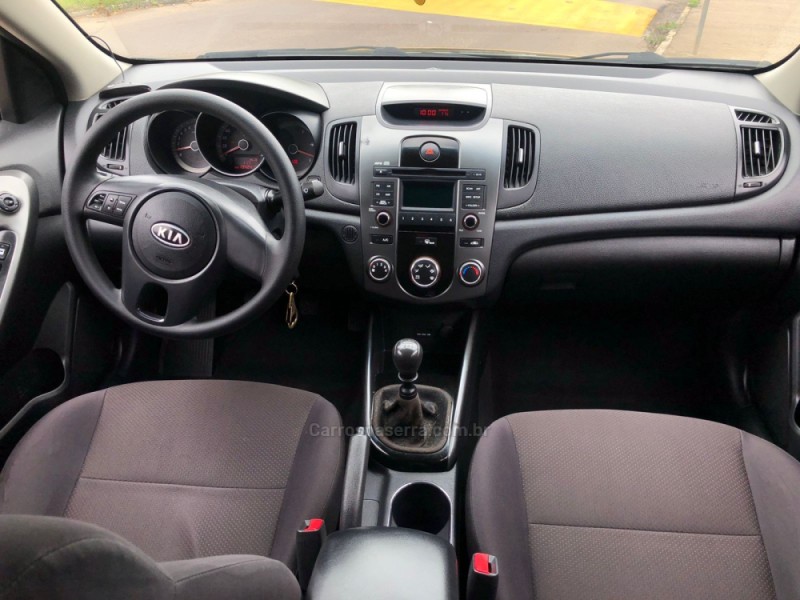 CERATO 1.6 EX SEDAN 16V GASOLINA 4P MANUAL - 2011 - CANELA