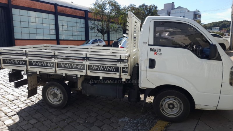 BONGO 2.5 K-2500 4X2 CS TURBO DIESEL 2P MANUAL - 2019 - FLORES DA CUNHA
