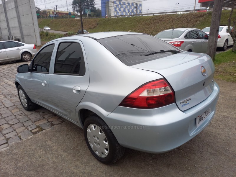 PRISMA 1.0 MPFI VHCE 8V FLEX 4P MANUAL - 2011 - FARROUPILHA