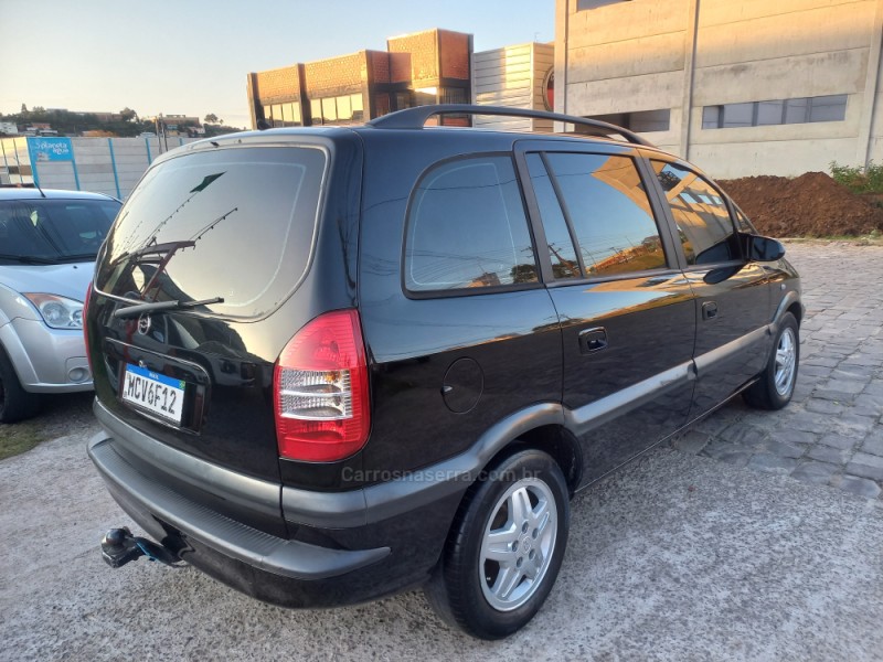 ZAFIRA 2.0 MPFI CD 8V GASOLINA 4P MANUAL - 2002 - FARROUPILHA