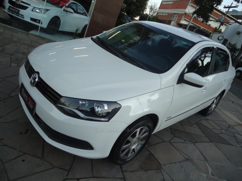 VOYAGE 1.6 MI TRENDLINE 8V FLEX 4P MANUAL - 2013 - NOVO HAMBURGO