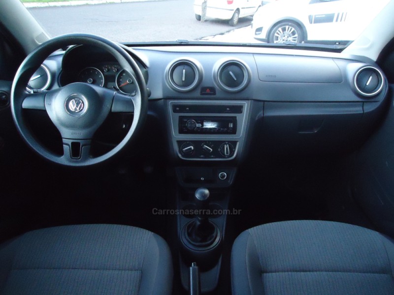 VOYAGE 1.6 MI TRENDLINE 8V FLEX 4P MANUAL - 2013 - NOVO HAMBURGO