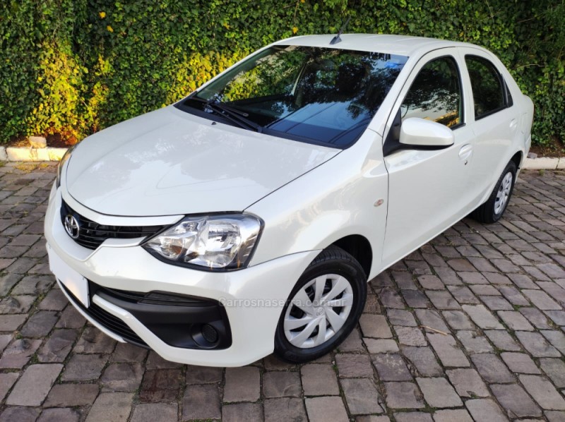 ETIOS 1.5 X SEDAN 16V FLEX 4P MANUAL - 2018 - FARROUPILHA