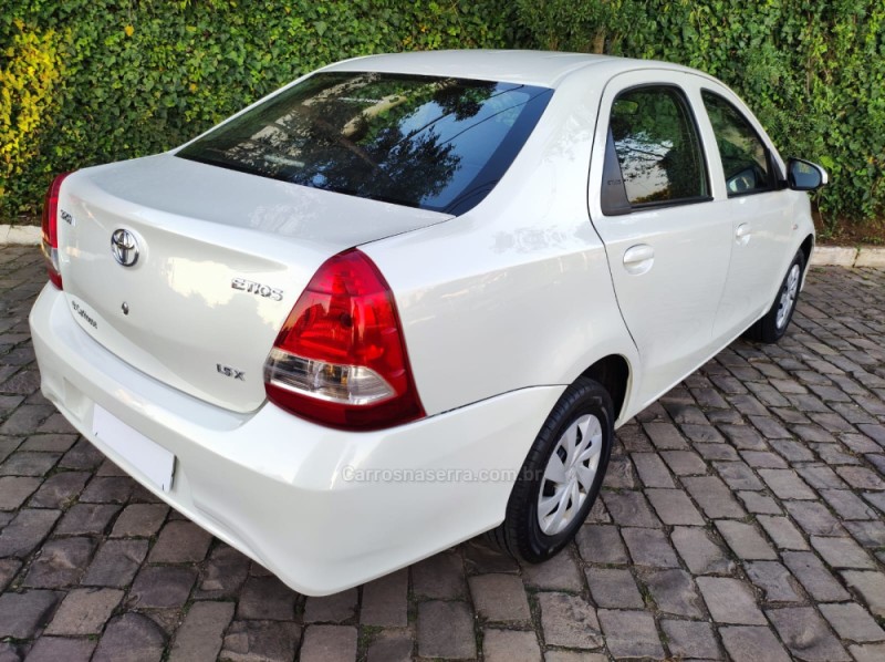 ETIOS 1.5 X SEDAN 16V FLEX 4P MANUAL - 2018 - FARROUPILHA