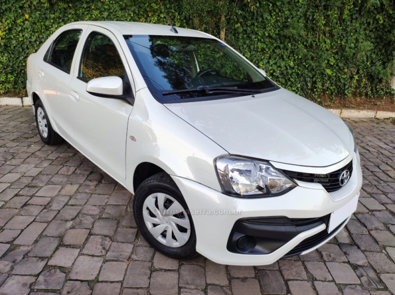 etios 1.5 x sedan 16v flex 4p manual 2018 farroupilha