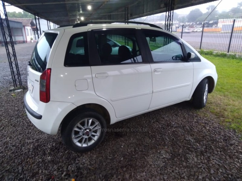 IDEA 1.4 MPI ELX 8V FLEX 4P MANUAL - 2010 - PAROBé
