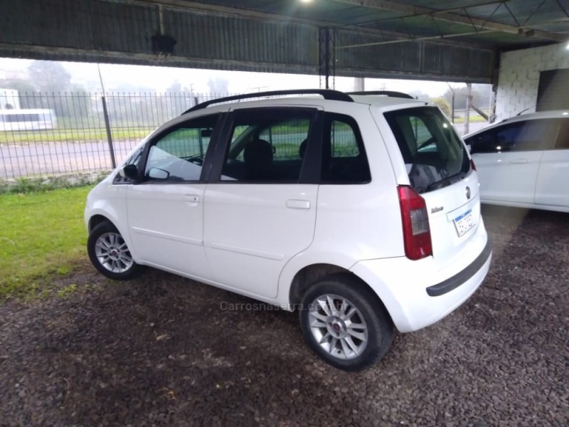 IDEA 1.4 MPI ELX 8V FLEX 4P MANUAL - 2010 - PAROBé