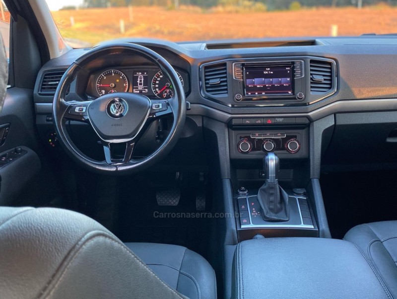 AMAROK 2.0 TRENDLINE 4X4 CD 16V TURBO INTERCOOLER DIESEL 4P AUTOMÁTICO - 2017 - MONTENEGRO