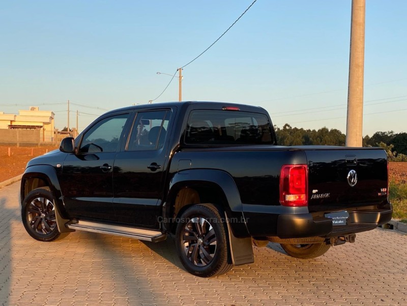 AMAROK 2.0 TRENDLINE 4X4 CD 16V TURBO INTERCOOLER DIESEL 4P AUTOMÁTICO - 2017 - MONTENEGRO