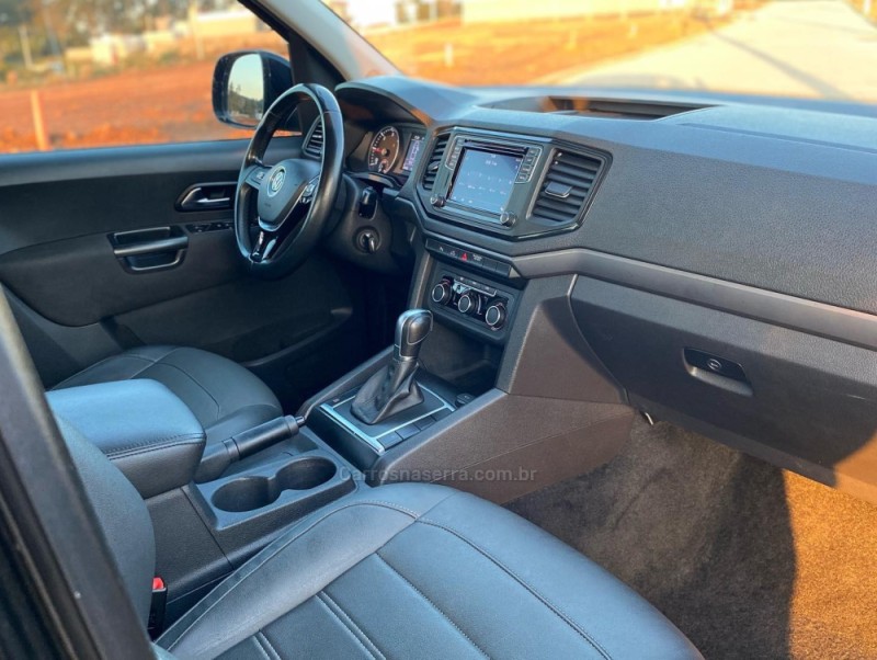 AMAROK 2.0 TRENDLINE 4X4 CD 16V TURBO INTERCOOLER DIESEL 4P AUTOMÁTICO - 2017 - MONTENEGRO