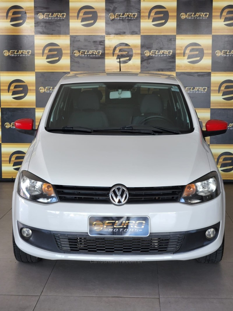FOX 1.6 MI 8V FLEX 4P MANUAL - 2011 - PORTãO