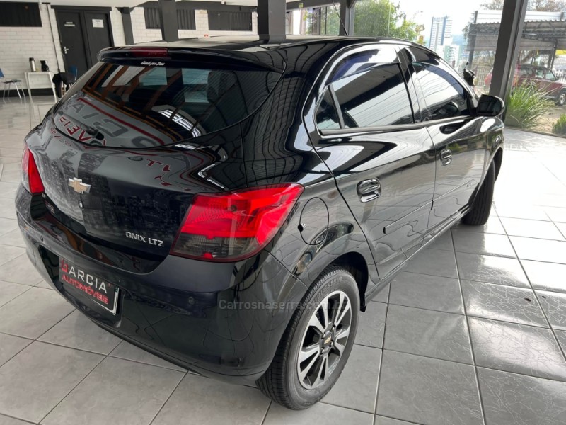 ONIX 1.4 MPFI LTZ 8V FLEX 4P MANUAL - 2016 - IGREJINHA