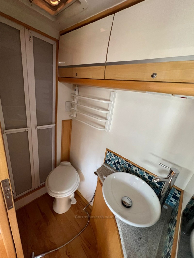 SPRINTER 2.2 CHASSI 515 EXTRA LONGO DIESEL 3P MANUAL - 2016 - ESTâNCIA VELHA