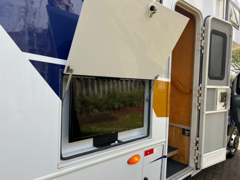 SPRINTER 2.2 CHASSI 515 EXTRA LONGO DIESEL 3P MANUAL - 2016 - ESTâNCIA VELHA