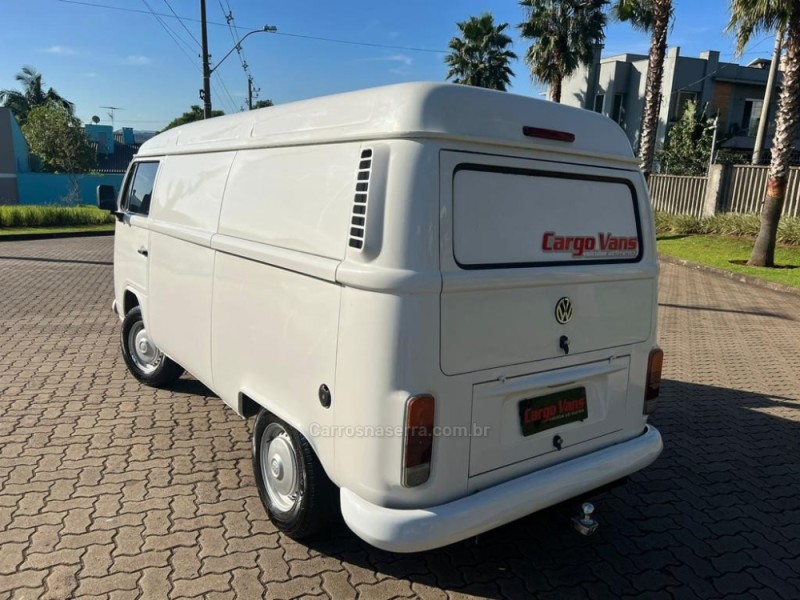 KOMBI 1.4 MI FURGÃO 8V FLEX 3P MANUAL - 2014 - ESTâNCIA VELHA