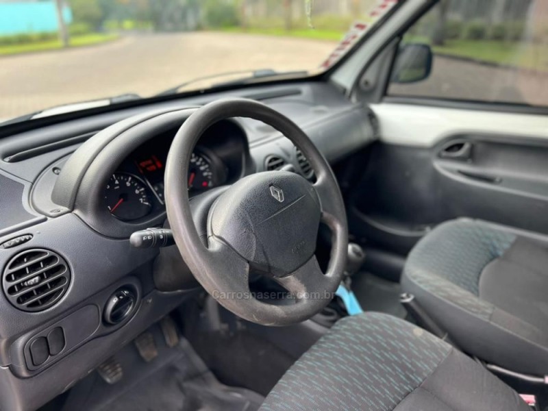 KANGOO 1.6 EXPRESS 16V FLEX 3P MANUAL - 2017 - ESTâNCIA VELHA