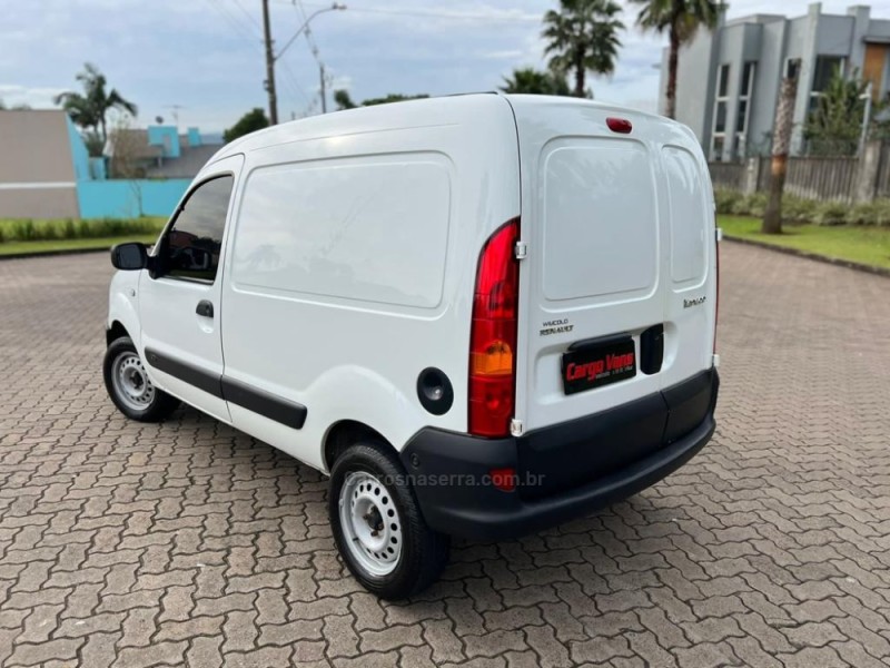 KANGOO 1.6 EXPRESS 16V FLEX 3P MANUAL - 2017 - ESTâNCIA VELHA