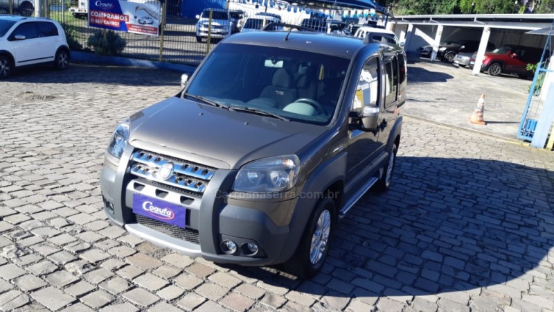 DOBLÓ 1.8 MPI ADVENTURE 8V FLEX 4P MANUAL - 2012 - FARROUPILHA