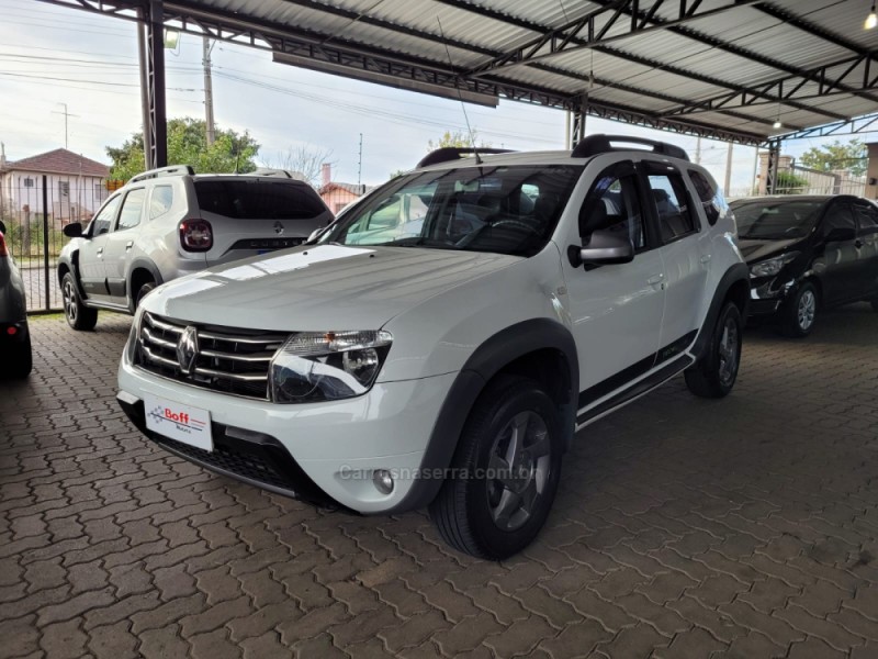 DUSTER 2.0 TECH ROAD II 4X2 16V FLEX 4P AUTOMÁTICO - 2015 - CAXIAS DO SUL