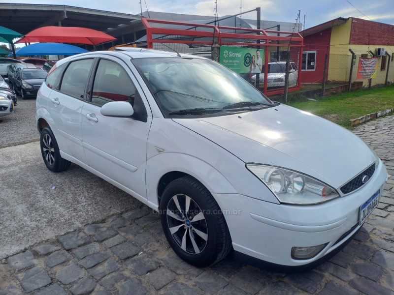 FOCUS 2.0 GHIA 16V FLEX 4P MANUAL - 2007 - FARROUPILHA