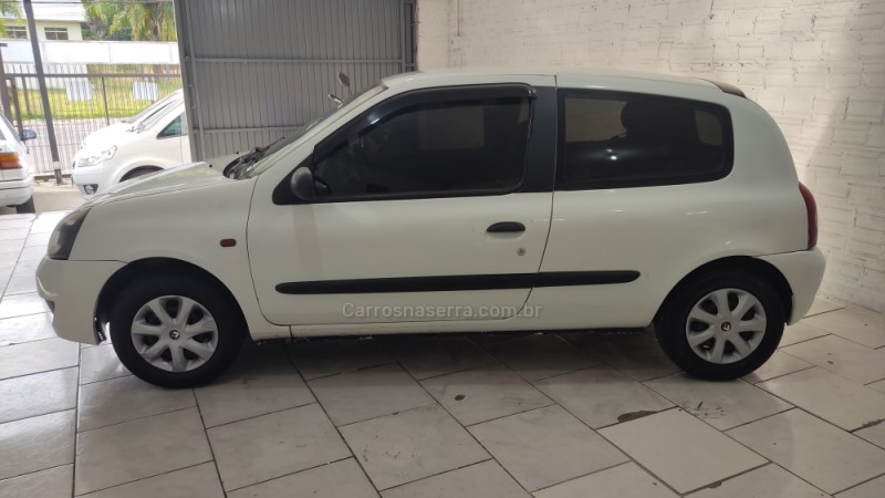 CLIO 1.0 AUTHENTIQUE 8V GASOLINA 2P MANUAL - 2007 - CAXIAS DO SUL