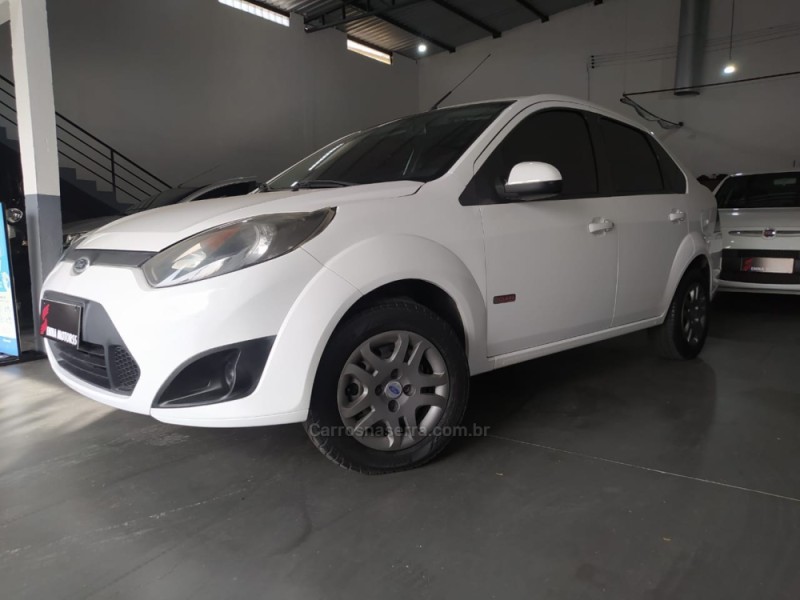 FIESTA 1.6 ROCAM SEDAN 8V FLEX 4P MANUAL - 2013 - CAXIAS DO SUL