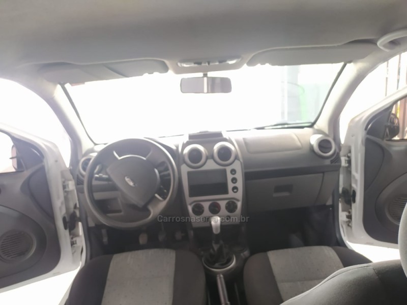 FIESTA 1.6 ROCAM SEDAN 8V FLEX 4P MANUAL - 2013 - CAXIAS DO SUL