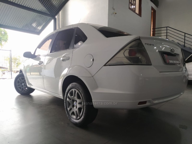 FIESTA 1.6 ROCAM SEDAN 8V FLEX 4P MANUAL - 2013 - CAXIAS DO SUL