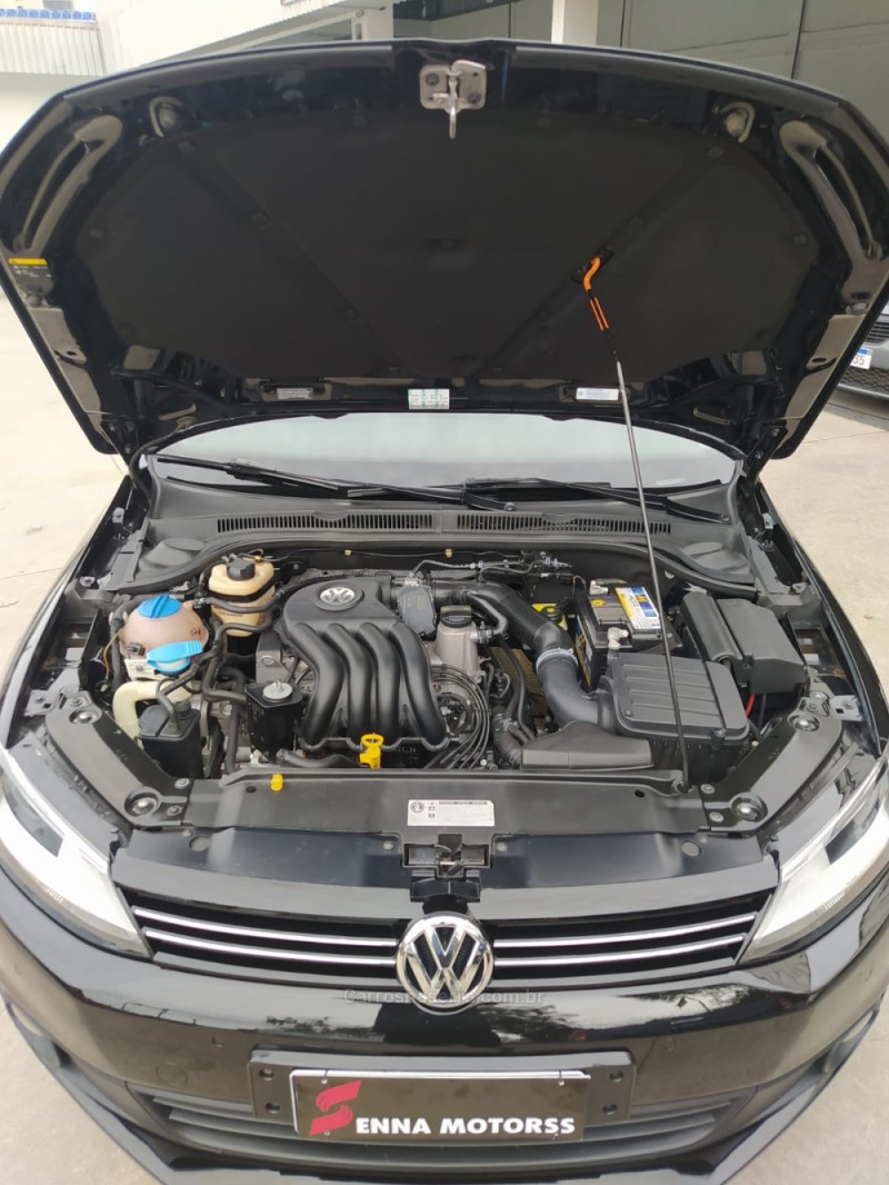 JETTA 2.0 COMFORTLINE FLEX 4P TIPTRONIC - 2014 - CAXIAS DO SUL