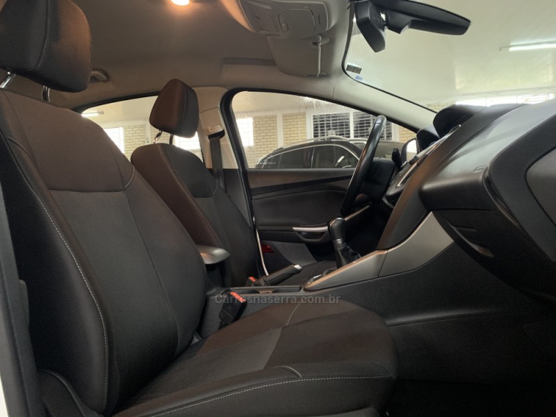FOCUS 1.6 SE 8V FLEX 4P MANUAL - 2018 - CAPELA DE SANTANA