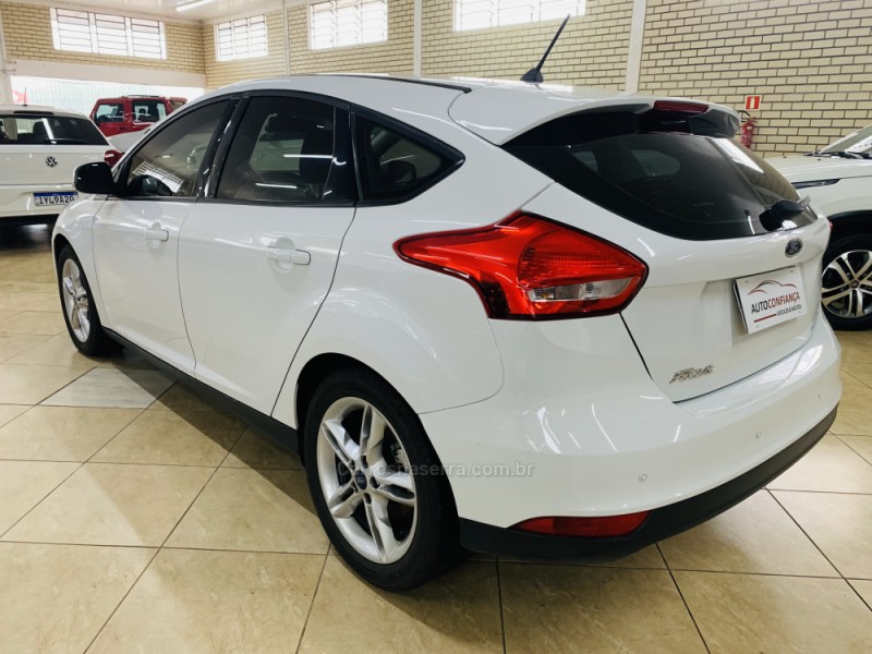 FOCUS 1.6 SE 8V FLEX 4P MANUAL - 2018 - CAPELA DE SANTANA