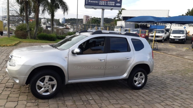 duster 2.0 dynamique 4x2 16v flex 4p automatico 2015 farroupilha