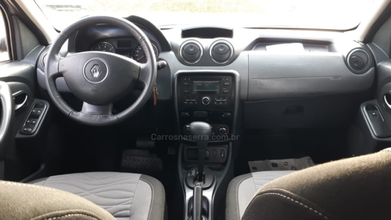 DUSTER 2.0 DYNAMIQUE 4X2 16V FLEX 4P AUTOMÁTICO - 2015 - FARROUPILHA