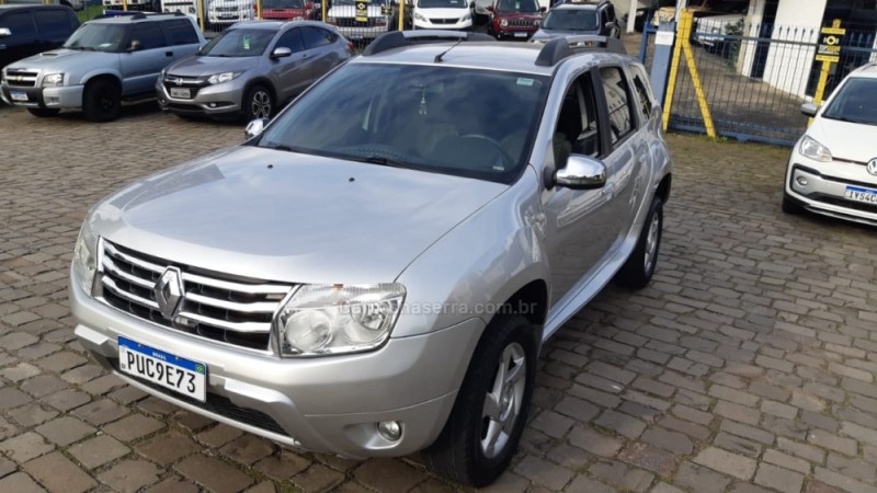 DUSTER 2.0 DYNAMIQUE 4X2 16V FLEX 4P AUTOMÁTICO - 2015 - FARROUPILHA