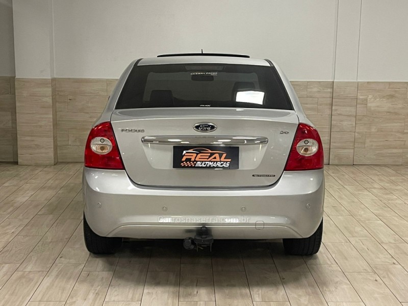 FOCUS 2.0 GHIA SEDAN 16V GASOLINA 4P AUTOMÁTICO - 2011 - CAXIAS DO SUL