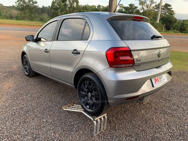 GOL 1.0 12V MPI TOTALFLEX TRENDLINE 4P MANUAL - 2017 - BOM PRINCíPIO
