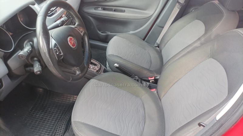 PUNTO 1.6 ESSENCE SP DUALOGIC 16V FLEX 4P AUTOMATIZADO - 2013 - FARROUPILHA