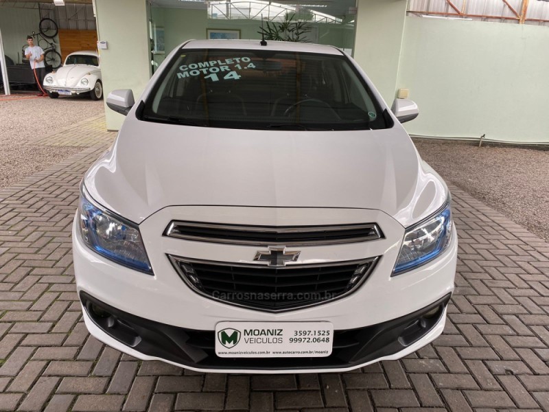 PRISMA 1.4 MPFI LT 8V FLEX 4P AUTOMÁTICO - 2014 - CAMPO BOM