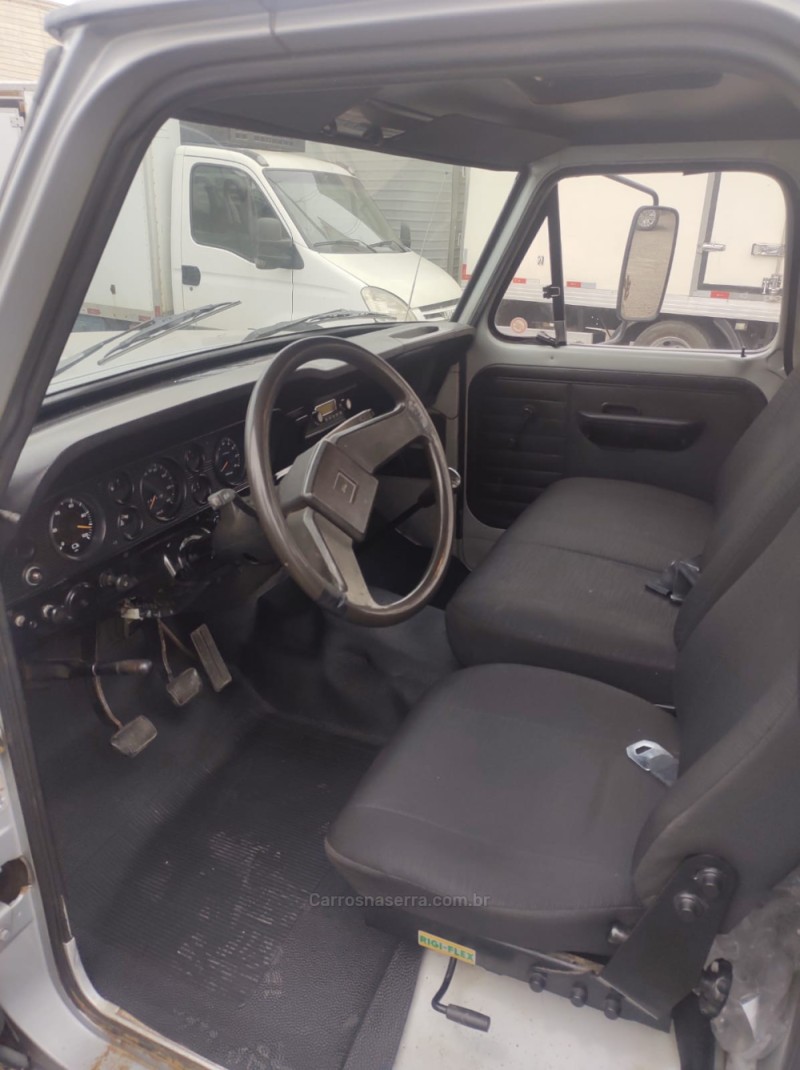 F-4000 2.8 TURBO INTERCOOLER DIESEL 2P MANUAL - 1988 - CAXIAS DO SUL