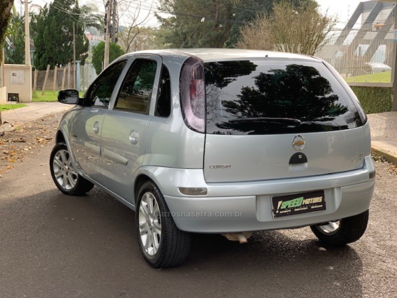 CORSA 1.4 MPFI PREMIUM 8V FLEX 4P MANUAL - 2009 - CAMPO BOM