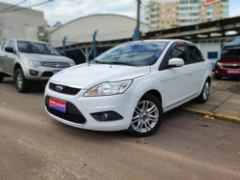 FOCUS 2.0 GLX SEDAN 16V FLEX 4P AUTOMÁTICO - 2013 - BENTO GONçALVES