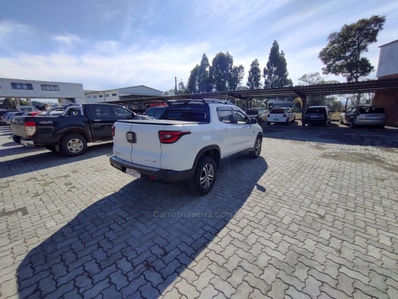 TORO 2.0 16V TURBO DIESEL FREEDOM 4WD AT9 AUTOMÁTICO - 2018 - GARIBALDI