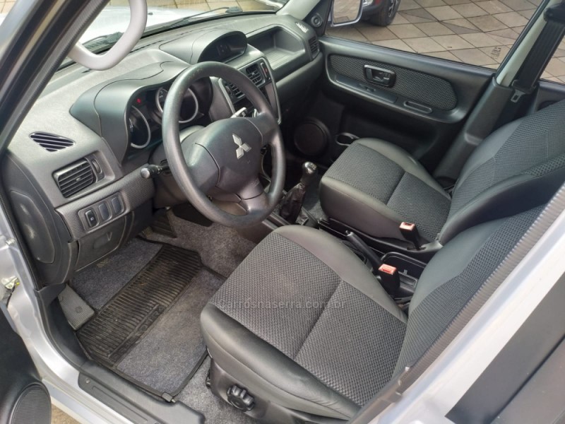 PAJERO TR4 2.0 4X2 16V 140CV FLEX 4P MANUAL - 2012 - GUAPORé