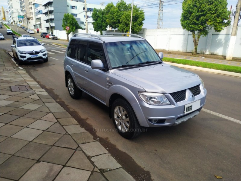 PAJERO TR4 2.0 4X2 16V 140CV FLEX 4P MANUAL - 2012 - GUAPORé